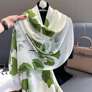 GREEN & WHITE GINKO LEAF SCARF